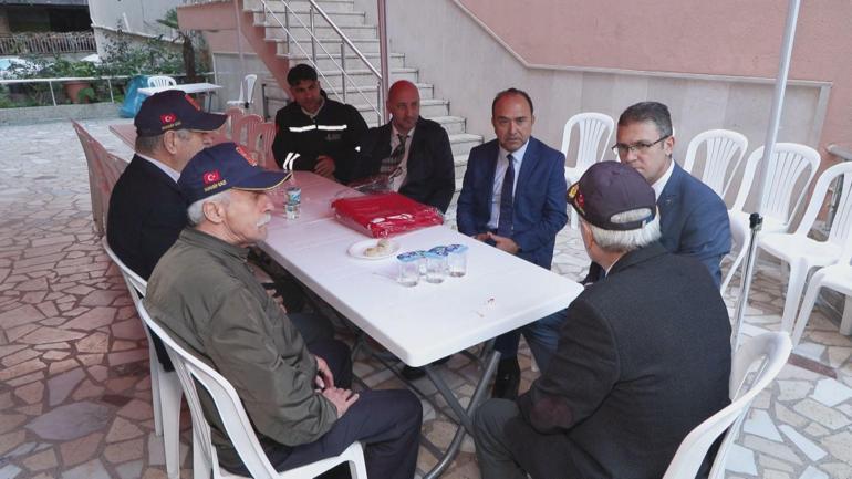 Bakan Yumaklıdan Şehit Pilot Hasan Baharın ailesine taziye ziyareti