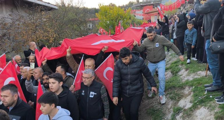 Şehitler memleketlerinde son yolculuğuna uğurlandı