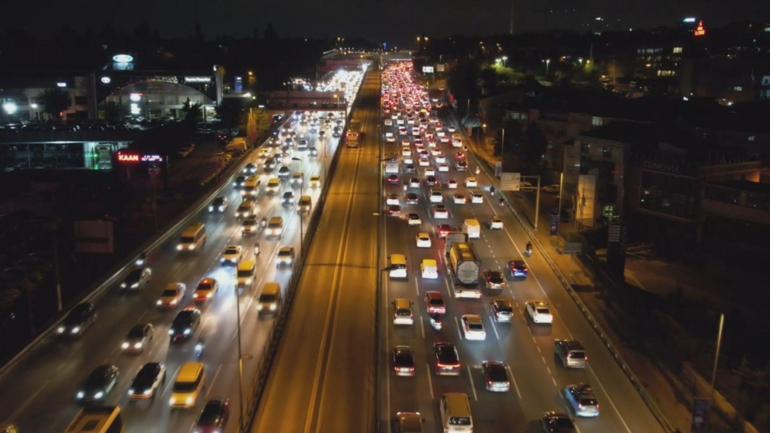 İstanbulda trafik yoğunluğu yüzde 85e ulaştı