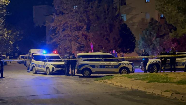 Boşanma aşamasında olduğu karısını bıçaklayarak öldürdü