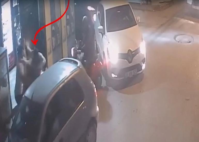 İzmirde 1 kişinin öldüğü, 3 kişinin de yaralandığı olayın görüntüleri ortaya çıktı