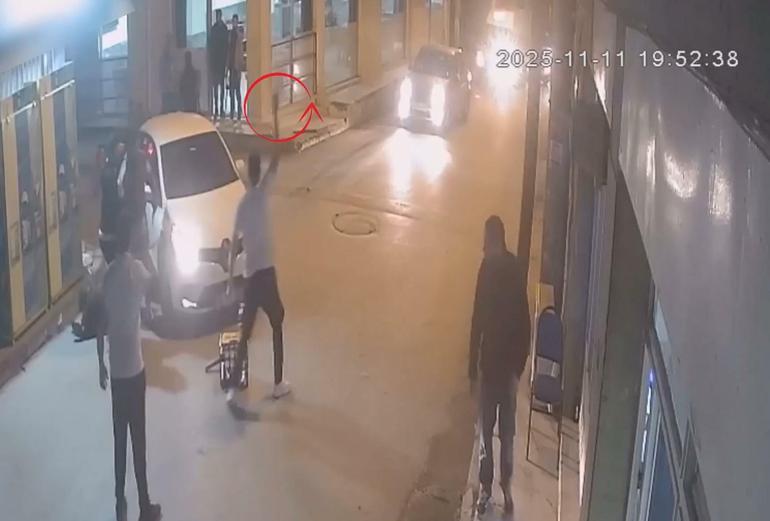 İzmirde 1 kişinin öldüğü, 3 kişinin de yaralandığı olayın görüntüleri ortaya çıktı