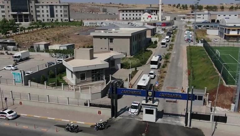 Şanlıurfa’da silah ve mühimmat ele geçirildi: 2 gözaltı