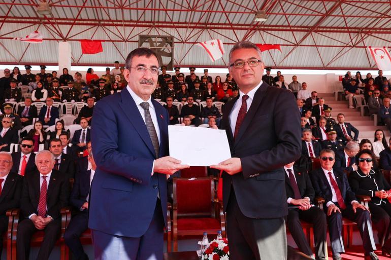 Cumhurbaşkanı Yardımcısı Yılmaz, KKTCnin 42’nci yıl dönümü dolayısıyla düzenlenen törenlere katıldı