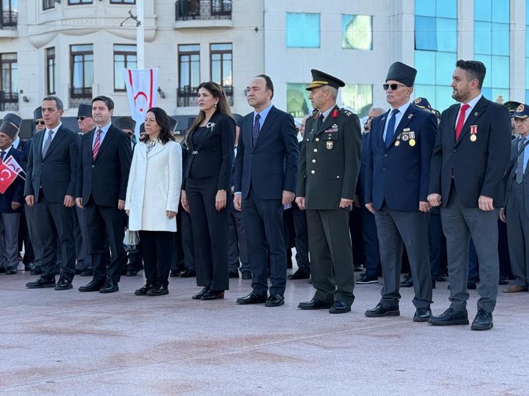 KKTC’nin kuruluşunun 42nci yılında Taksimde tören düzenlendi