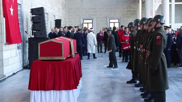 Şehit Pilot Yarbay Gökhan Korkmaz son yolculuğuna uğurlandı