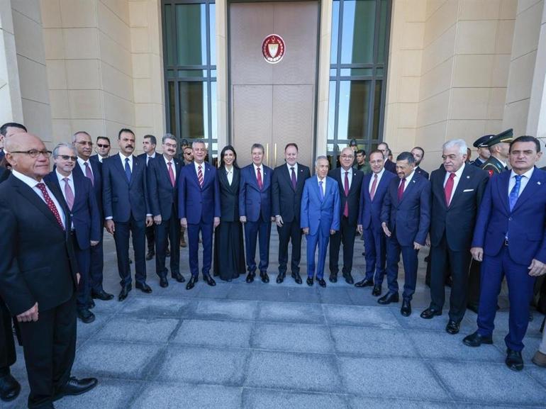 CHP Genel Başkanı Özel, KKTCde düzenlenen törenlere katıldı