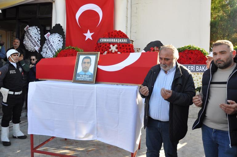 Polis aracı TIRa çarptı: 1 şehit, 1 yaralı