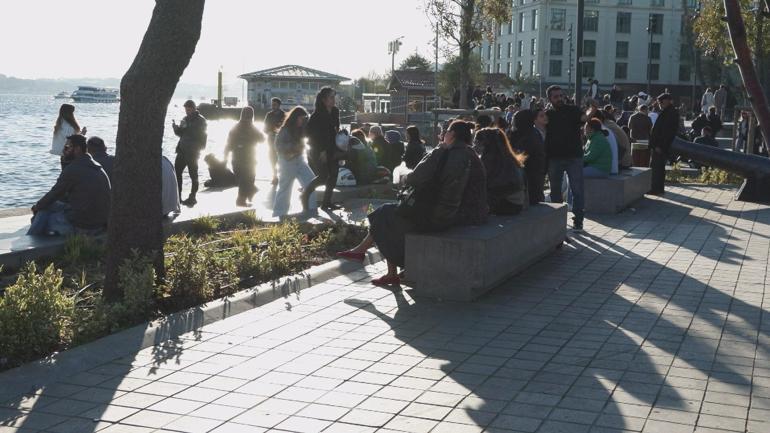 İstanbul’da ara tatil biterken güneşli havayı fırsat bilenler sahilleri doldurdu