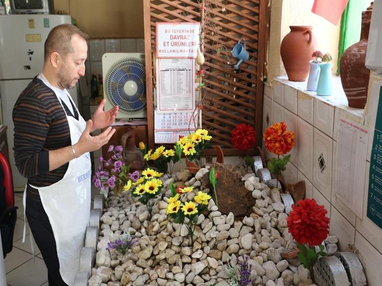 Pide salonundaki isimsiz mezar şaşırtıyor