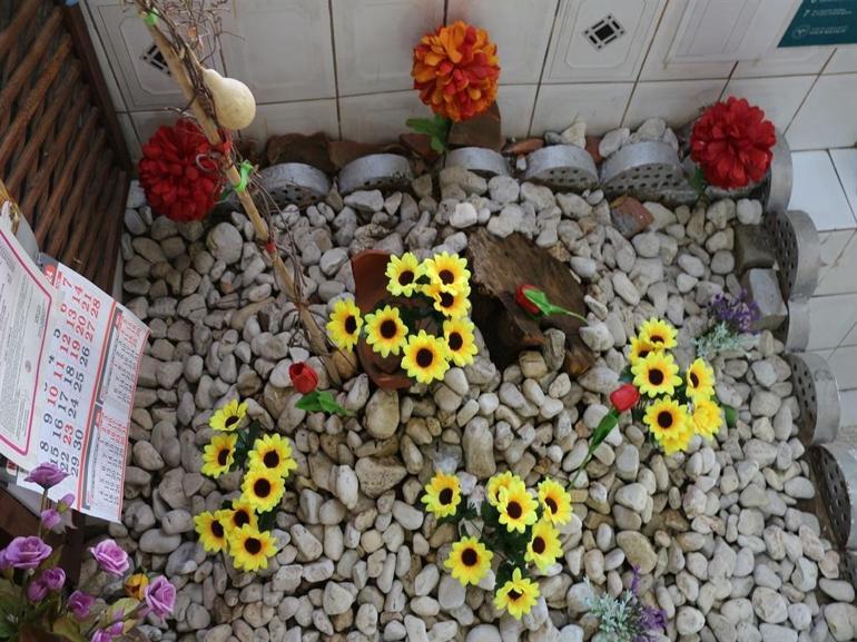 Pide salonundaki isimsiz mezar şaşırtıyor