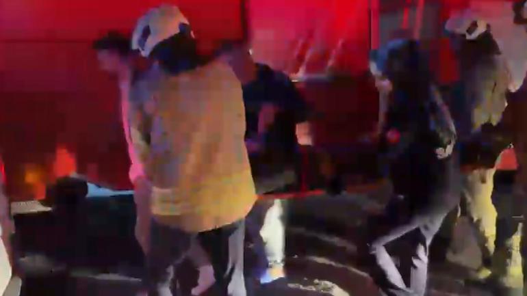 Beyoğlunda metro inşaatında iskele devrildi: 1 ölü 4 yaralı