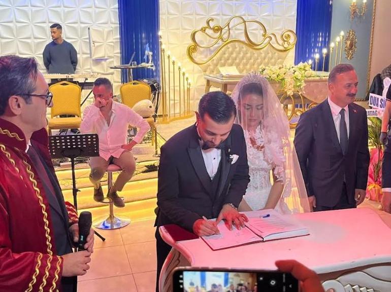 Anahtar Parti Genel Başkanı Ağıralioğlu nikah şahidi oldu