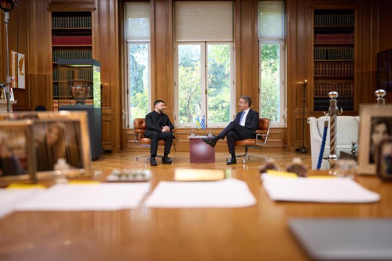 Zelenskiy, Yunanistan Başbakanı Miçotakis ile görüştü