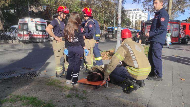 Beyoğlunda tramvayın çarptığı motosikletin sürücüsü yaralandı