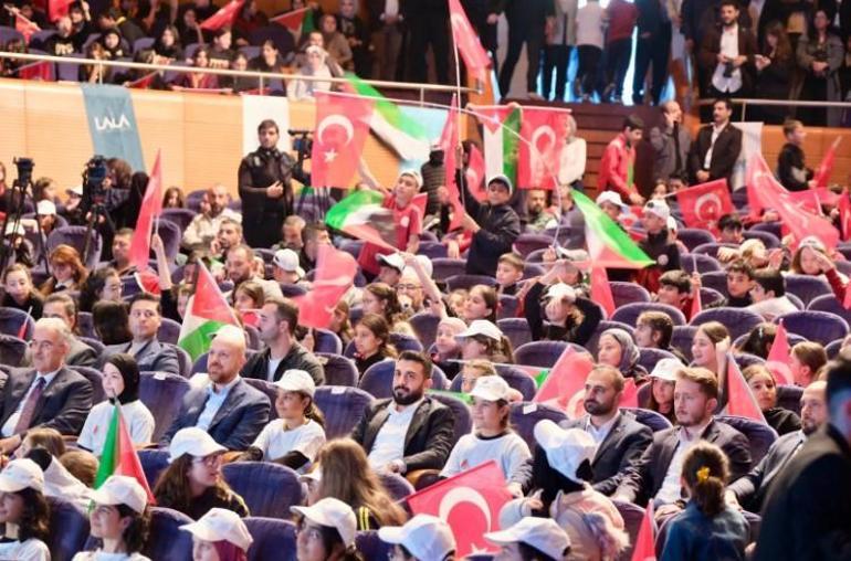 Bilal Erdoğan: Kitap okuyan, başarılı, merak eden, araştıran bir gençlik istiyoruz