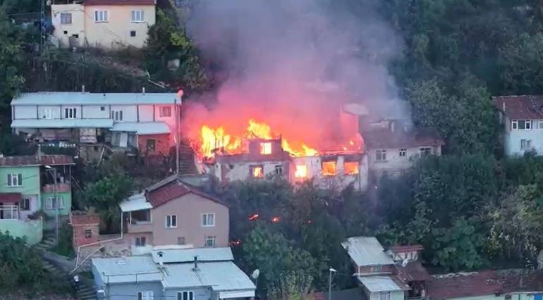 Bursada 2 katlı binada çıkan yangın 3 eve daha sıçradı, 1 ölü; alevler dronla görüntülendi