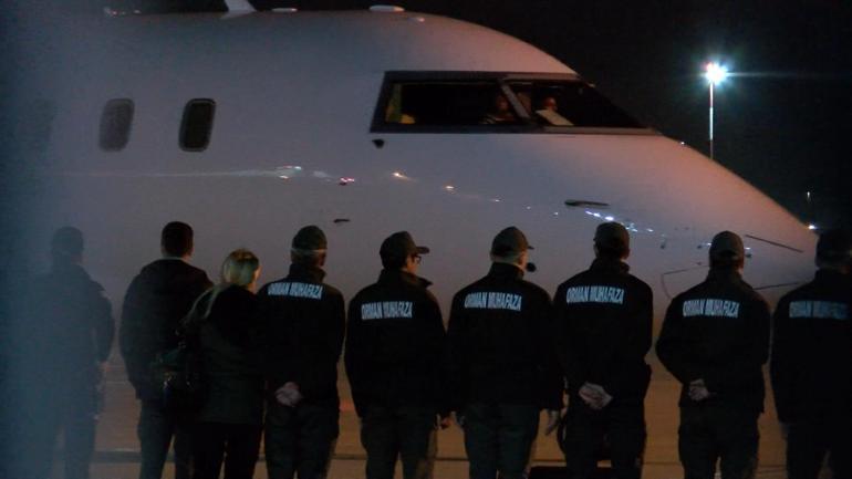 Hırvatistanda düşen yangın uçağında şehit olan Pilot Baharın naaşı Türkiyeye getirildi