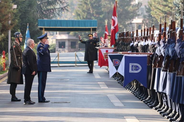 Bakan Güler, Kazakistan Savunma Bakanı Kosanov ile görüştü
