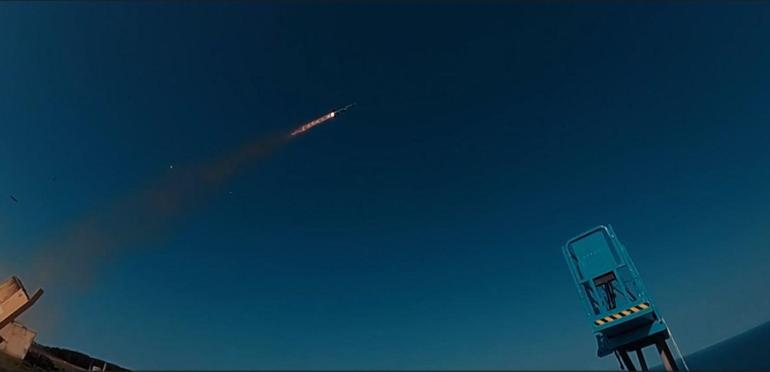 SİPER 1, hedefi tam isabetle vurdu