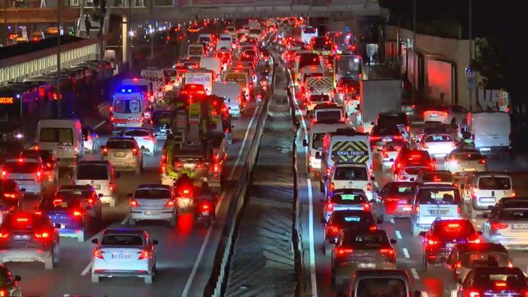 İstanbulda trafik yoğunluğu yüzde 85e ulaştı