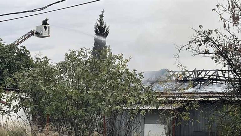 Kocaelide üretim tesisindeki yangın söndürüldü
