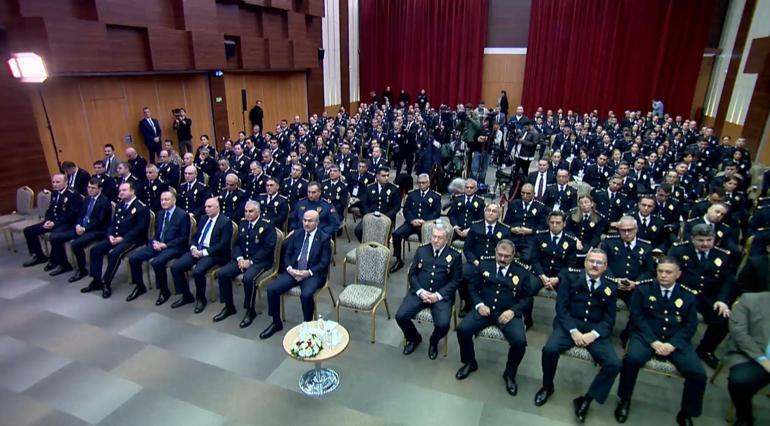 Bakan Yerlikaya: Emniyet personelimize zorunlu 2nci şark tebligatı yapılmayacak