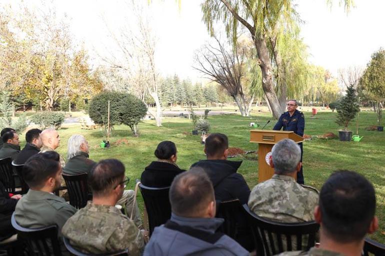 MSB: İskenderunda 2 Mehmetçiğin şehit olduğu olayla ilgili 4 personelin TSKdan ilişiği kesildi