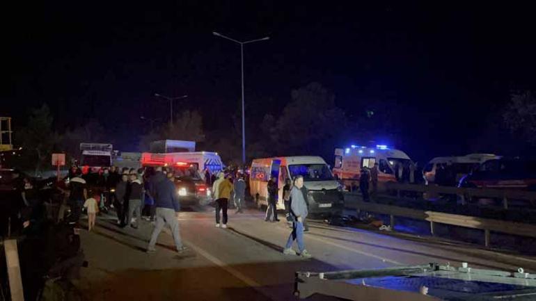 Bursa- Yalova yolunda 5 aracın karıştığı zincirleme kaza: 1 ölü, 13 yaralı