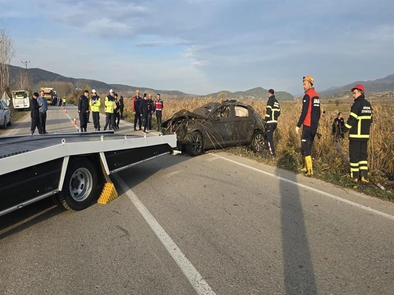 Tokatta otomobil, sazlık alana uçtu; 2 ölü, 1 yaralı