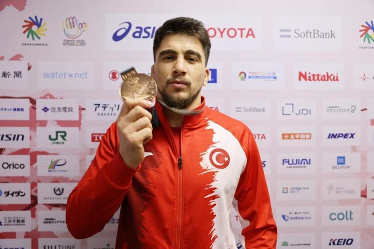 Deaflympics’te Milli güreşçiler 1 gümüş 2 bronz madalya kazandı