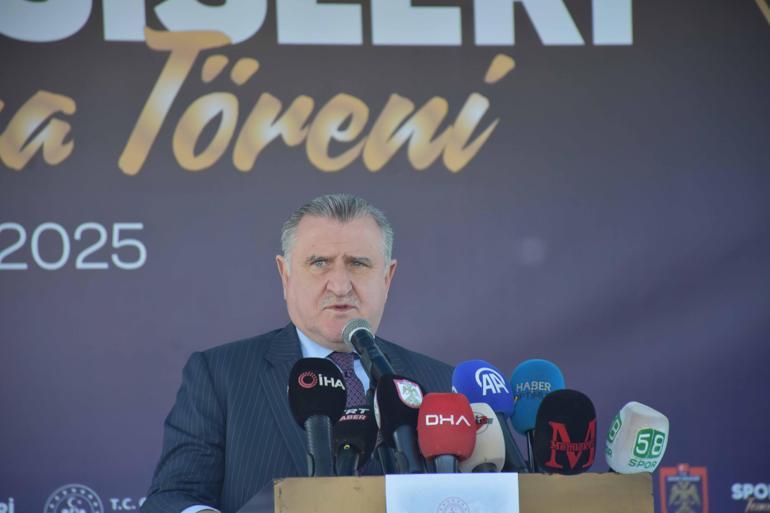 Bakan Bak: Spor yatırımları noktasında çok iyi noktadayız