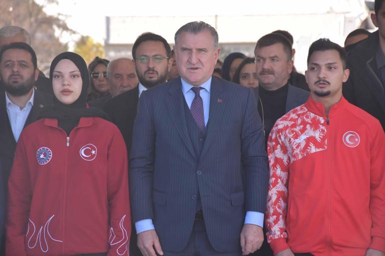 Bakan Bak: Spor yatırımları noktasında çok iyi noktadayız