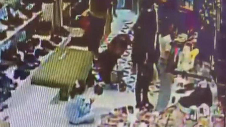 Beyoğlu’nda iş yerlerinden valiz ve telefon çalan şüpheli tutuklandı