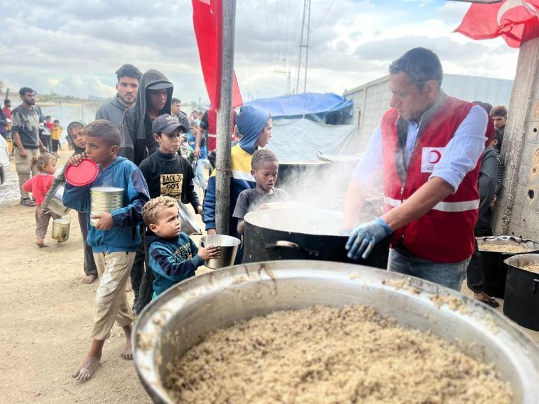 Türk Kızılay’ın İyilik Gemisi yardımları Gazze’de