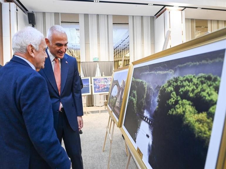 Bakan Ersoy: Ayasofya’daki çalışmalar sanat ve bilimin buluştuğu koruma seferberliğidir