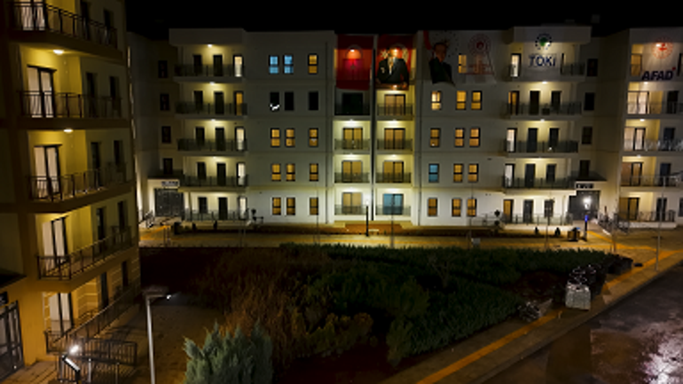 Çevre, Şehircilik ve İklim Değişikliği Bakanlığı: Deprem bölgesinde teslim edilen konut ve iş yeri sayısı 100 bine yaklaştı