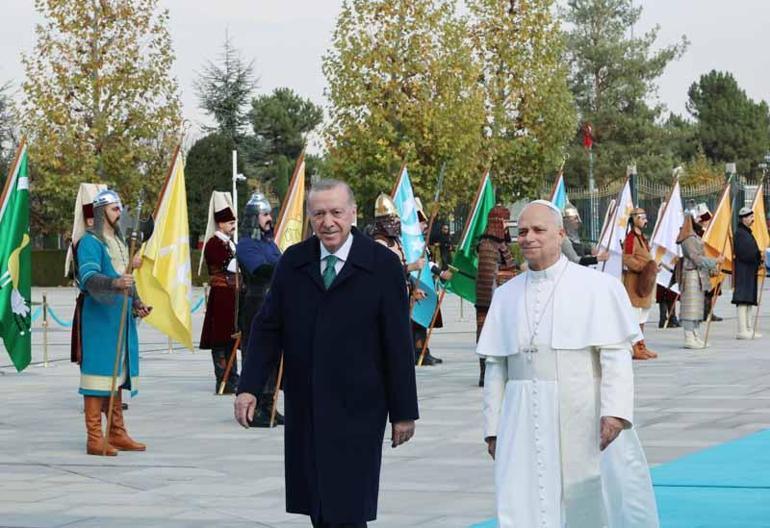 Cumhurbaşkanı Erdoğan, Papa 14üncü Leoyu resmi törenle karşıladı