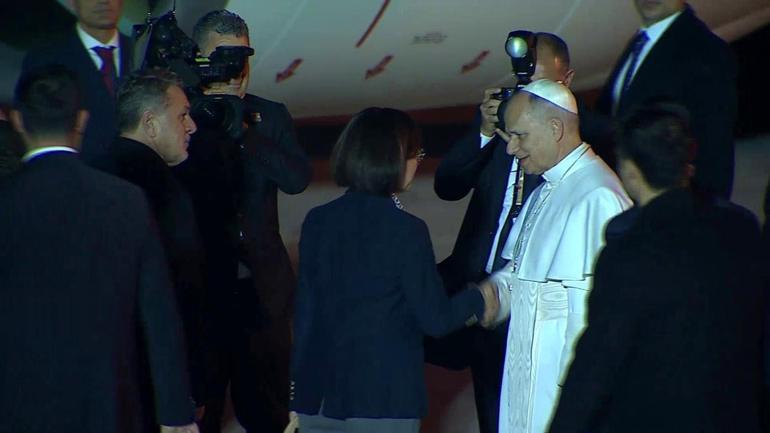 Papa 14üncü Leo, Ankarada