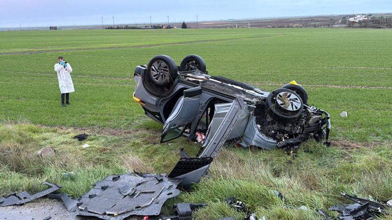 Tankerle çarpışan otomobildeki kadın öldü, eşi yaralandı