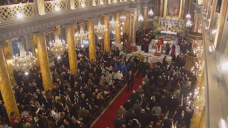 Papa 14. Leo, Saint Esprit Katedralinde ayine katıldı