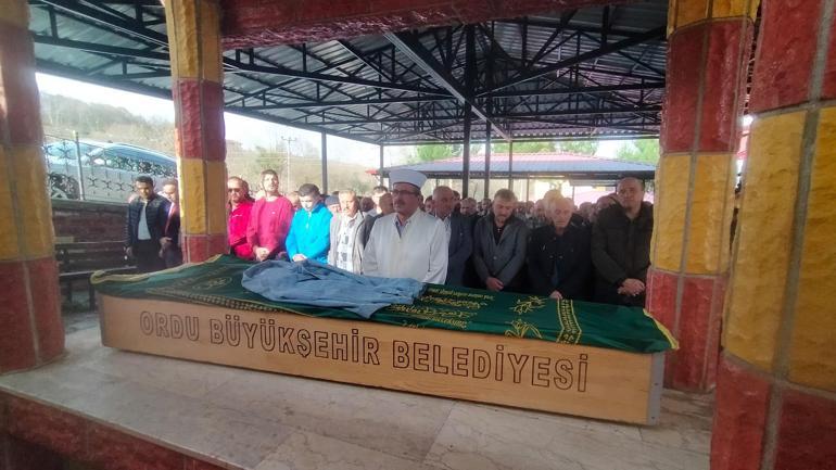 Okulda fenalaşan 6ncı sınıf öğrencisi toprağa verildi