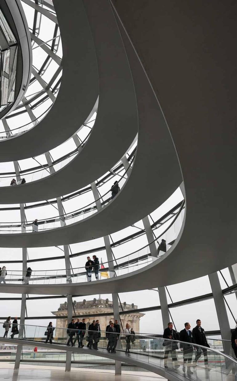 Bakan Fidan, Almanya Federal Meclisi’ni ziyaret etti