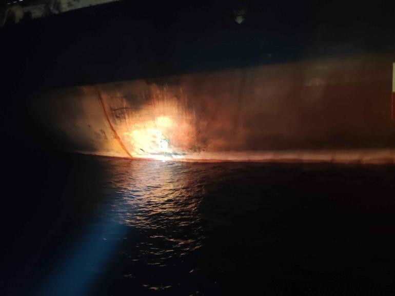 Denizcilik Genel Müdürlüğü: Karadenizde VIRAT isimli tanker isabet aldı; 20 personelin durumu iyi