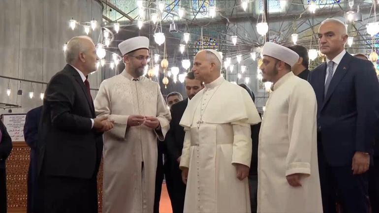 Papa 14’üncü Leo Sultanahmet Camii’ni ziyaret etti