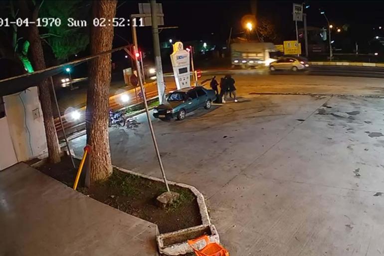 Otomobil ile kamyonet çarpıştı: 1 ölü, 2 yaralı