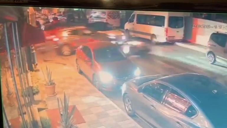 Maltepede motosikletliye çarpıp kaçtı: kaza kamerada