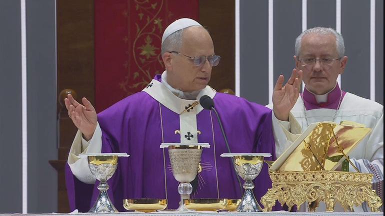 Papa 14. Leo Volkswagen Arenada yaklaşık 4 bin kişilik ayini yönetti