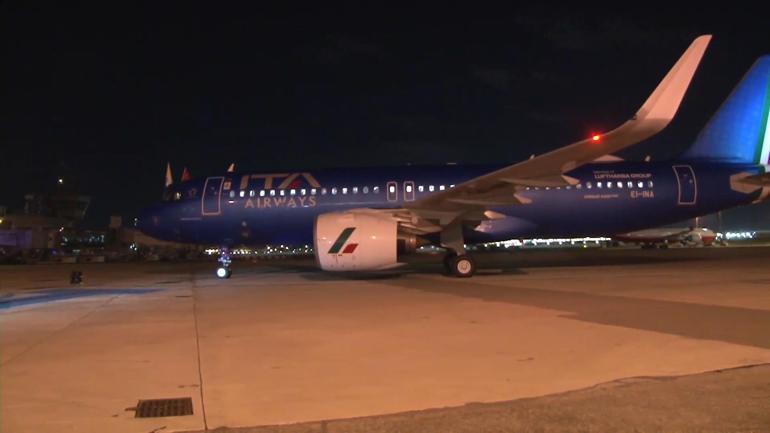 Papa’nın uçağı için teknisyen geldi; yazılım yüklemesi yapılacak