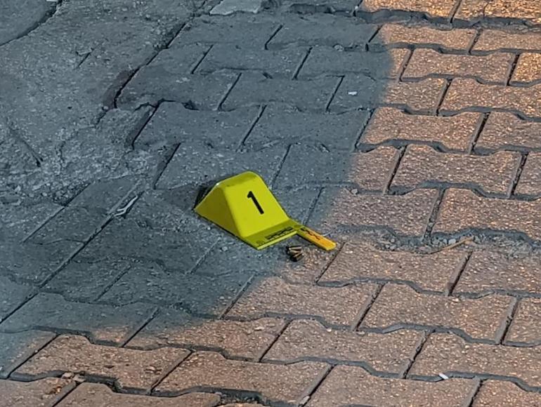 Adanada berber dükkanında silahlı çatışma; 1 ölü, 2si ağır 6 yaralı